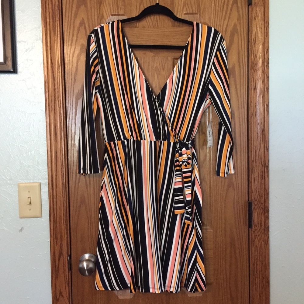 NWT Women’s 3/4 Sleeve Dress